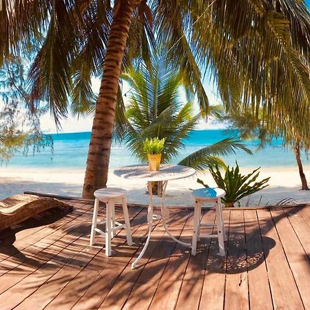 Bayu Lestari Island Resort Mersing Esterno foto